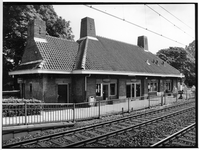 837534 Gezicht op het N.S.-station Vleuten (Stationsstraat 53) te Vleuten (gemeente Vleuten-De Meern).